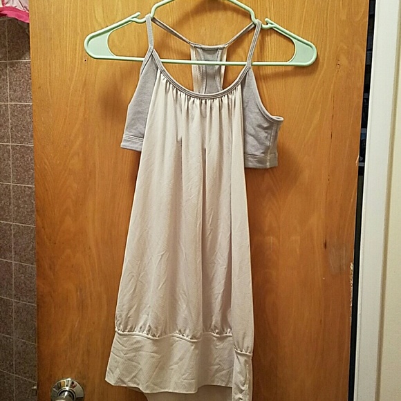 Lululemon - Picture 3 of 3