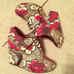 Urban Outfitters Wedges