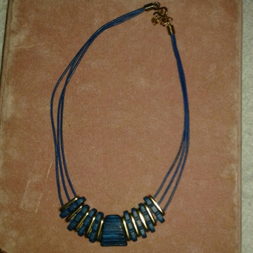 SALE! Vintage beautiful Aqua necklace