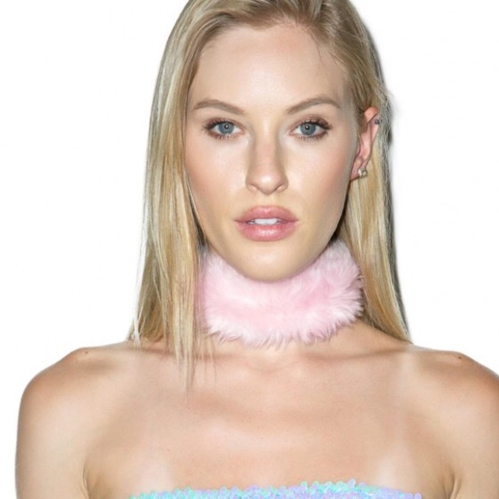 🦄Last One "Fur Get it" Pink Fur Choker 🦄