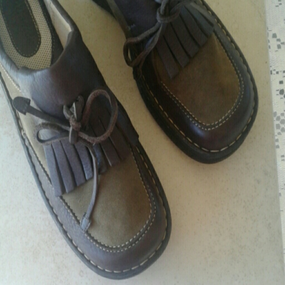 Covington Loafers size 8.5M NEW