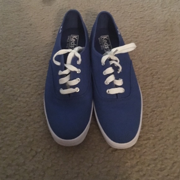 I am selling shoes - Picture 1 of 1