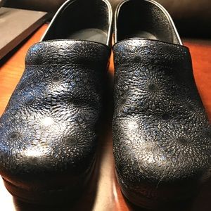Dansko women's professional clog size 39
