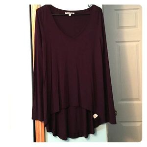 Long sleeve hi-low shirt