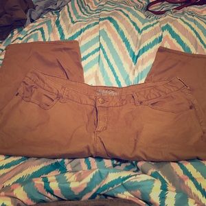 Brown Capris!