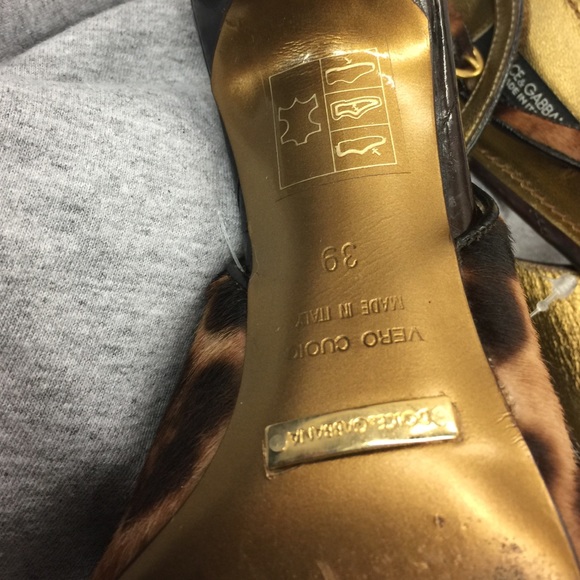dolce and gabbana leopard heels