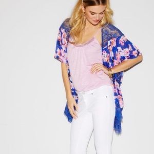 Candie's Floral Kimono