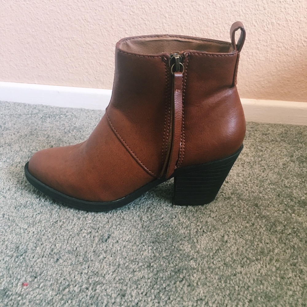 Short Cognac Booties Size 6