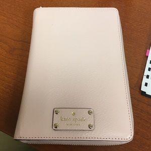 Kate Spade 2017 yearly organizer. Light Pink.