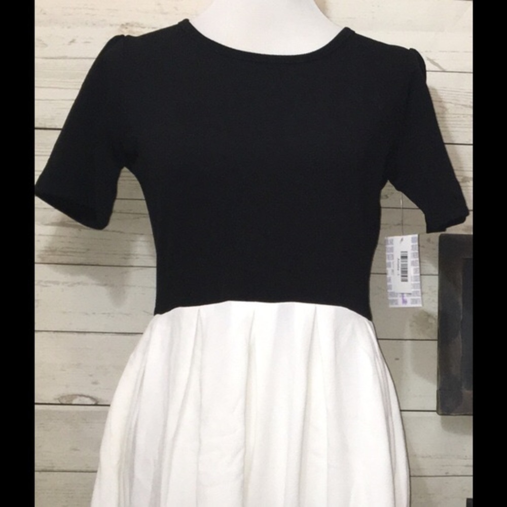 Black and white lularoe Amelia