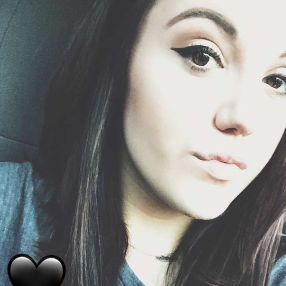 Meet your Posher, Alexandrea - Picture 1 of 1