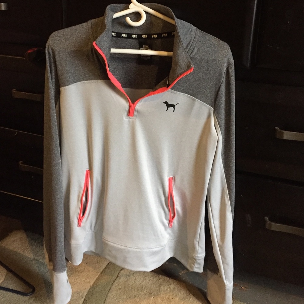 **SOLD**Ultimate quarter zip**SOLD**