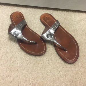 Tory burch sandals so 6