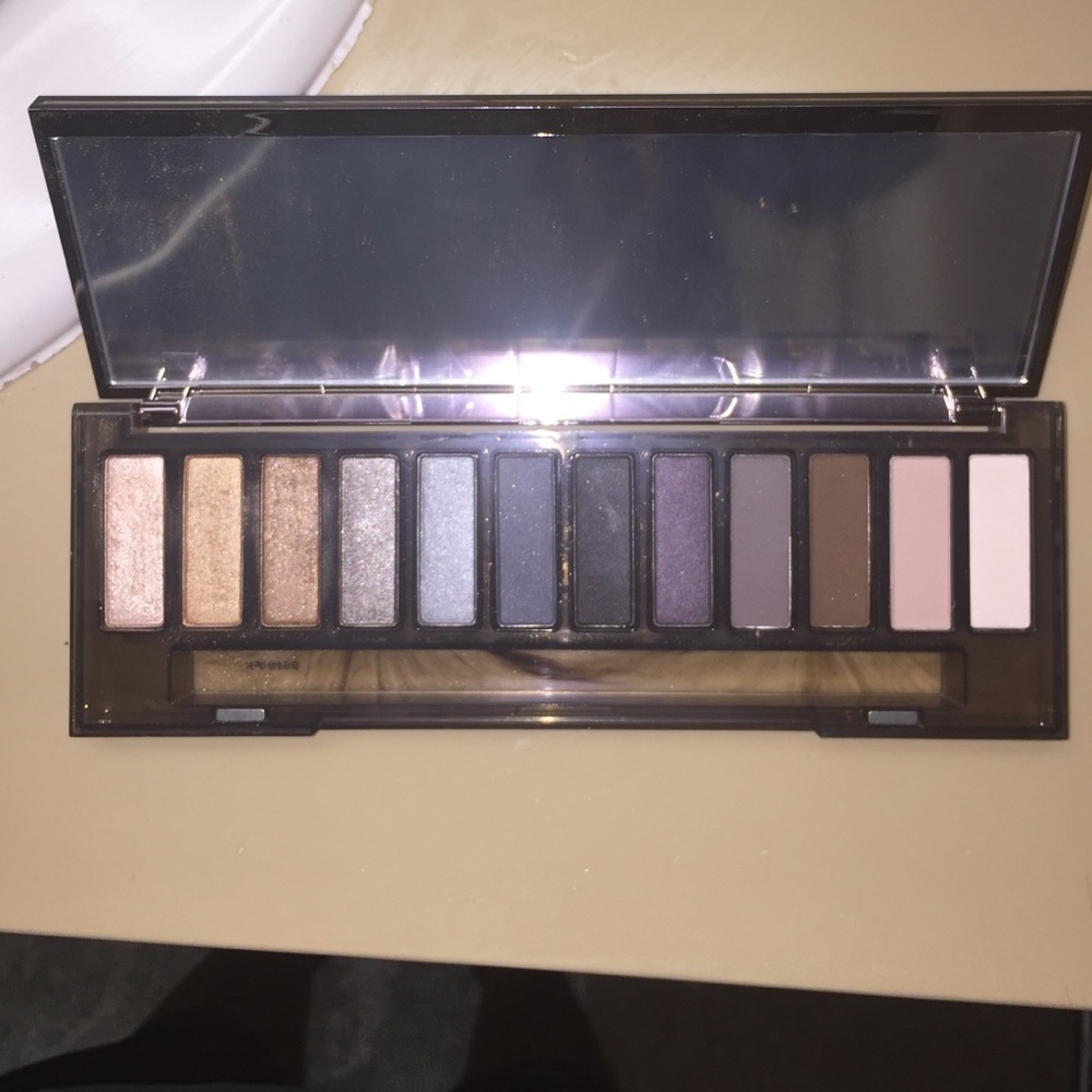 Urban Decay Smokey Pallete