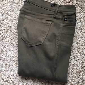 KanCan size 26, fits more like a 27 waist!