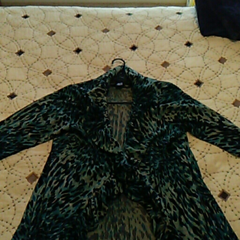 Long sweater type jacket
