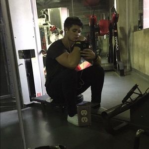 Meet your Posher, Aaron