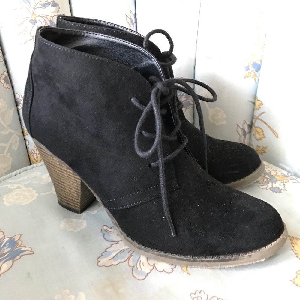 MIA Sueded Black Lace up Heels Ankle Booties 8.5