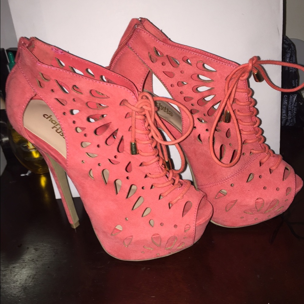 Nice,comfortable,coral color heels 👌🏼👠
