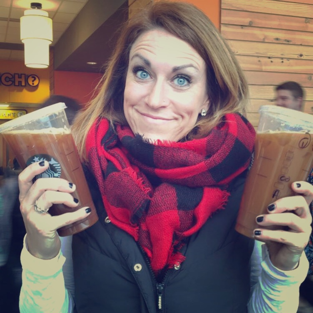 Meet your Posher, Alicia 🤪 - Picture 3 of 7