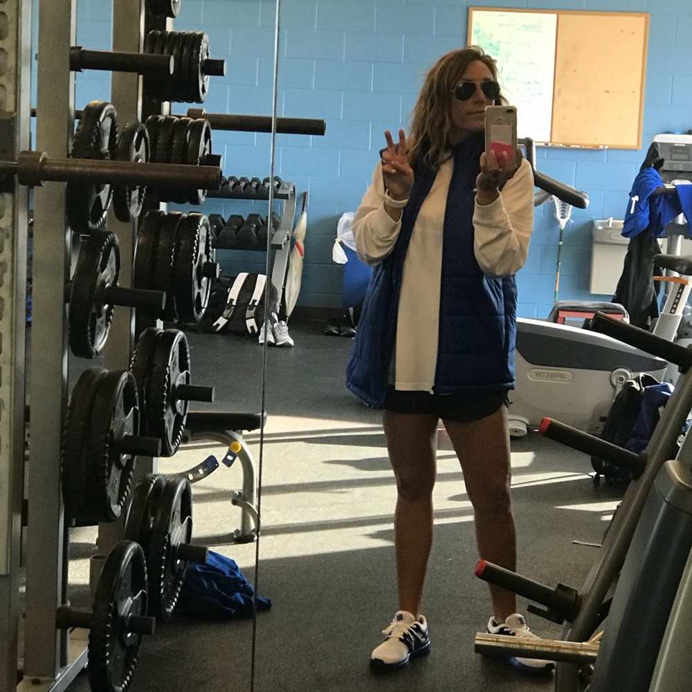 Meet your Posher, Alicia 🤪 - Picture 7 of 7