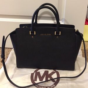 Michael kors large Selma black