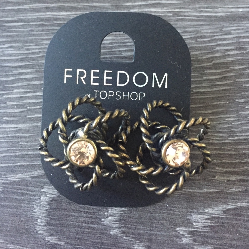 Topshop flower earrings
