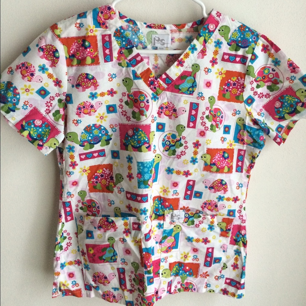 Turtle printed scrub top