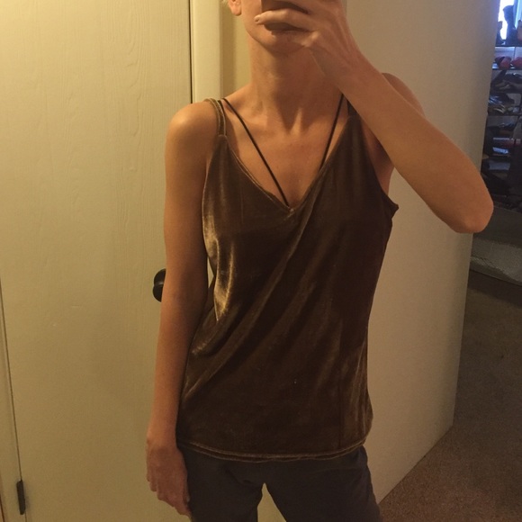 ❗️Restocking❗️NWT crushed velvet cami tank top - Picture 2 of 2