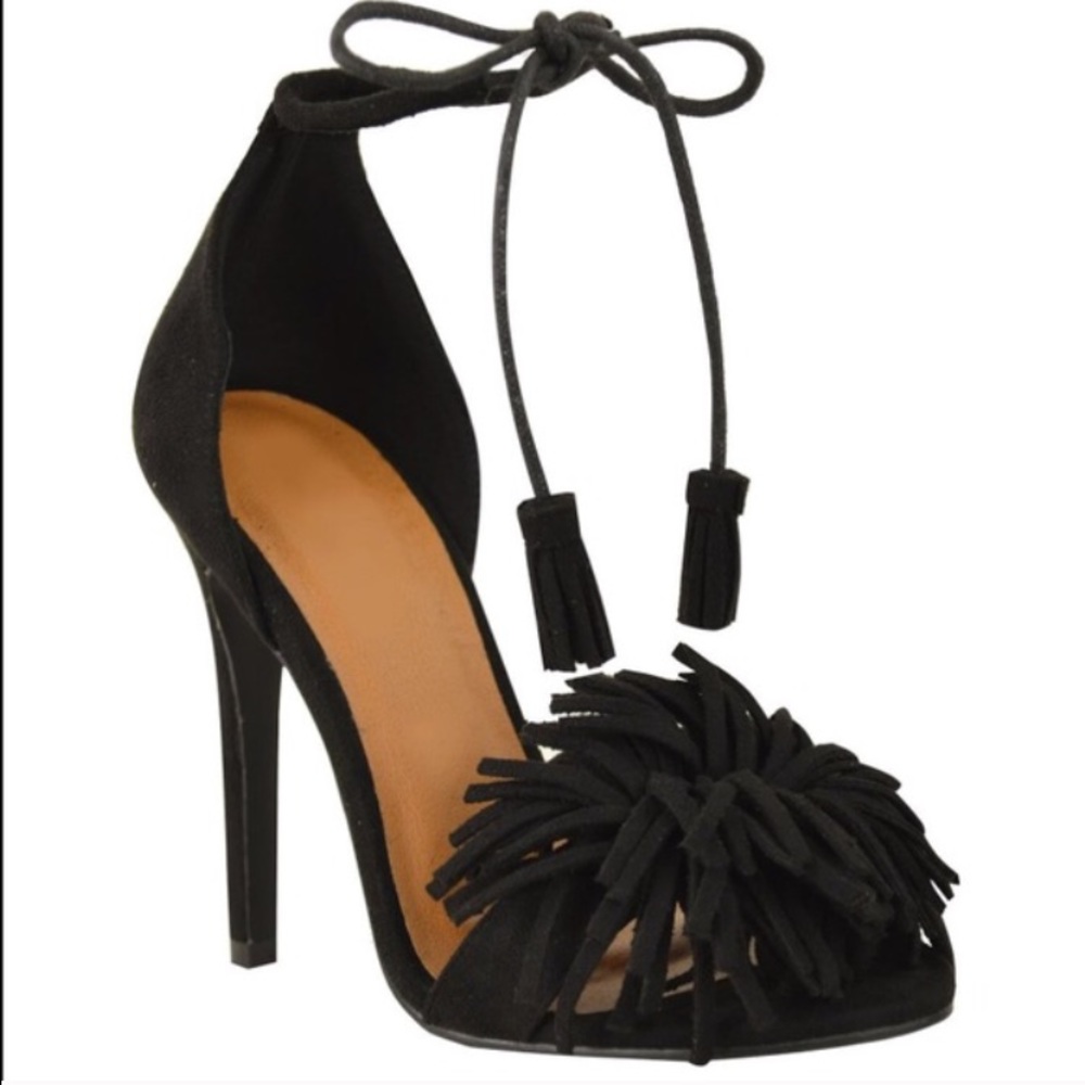 Cute Pom pom fringe heels