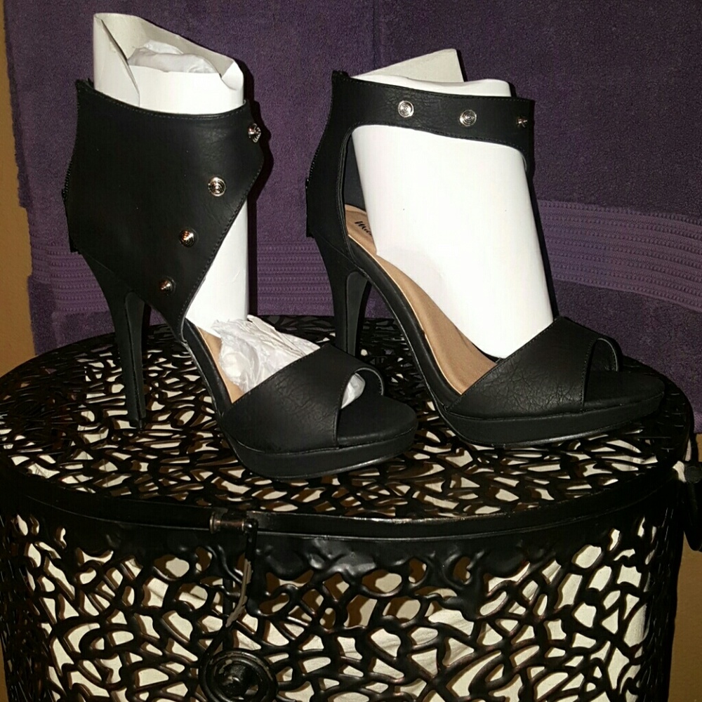 Michael Antonio Heels