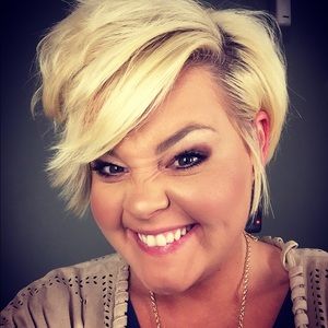 Meet your Posher, Rebekah