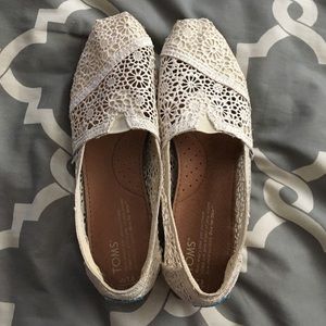 Crocheted TOMS