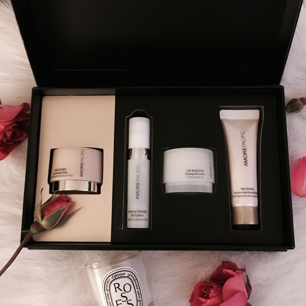 AMORE PACIFIC ultimate indulgence kit