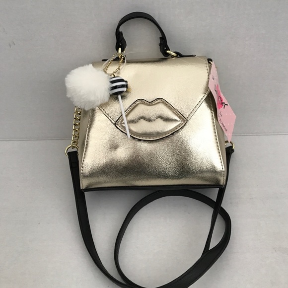 Betsey Johnson Handbags - Betsey Johnson Golden crossbody bag
