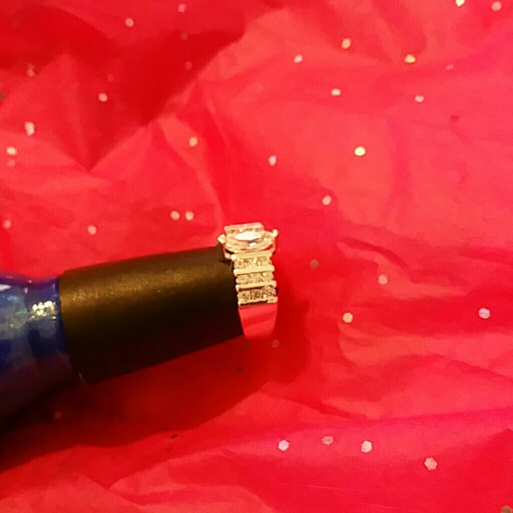 STERLING SILVER RING - Picture 2 of 3