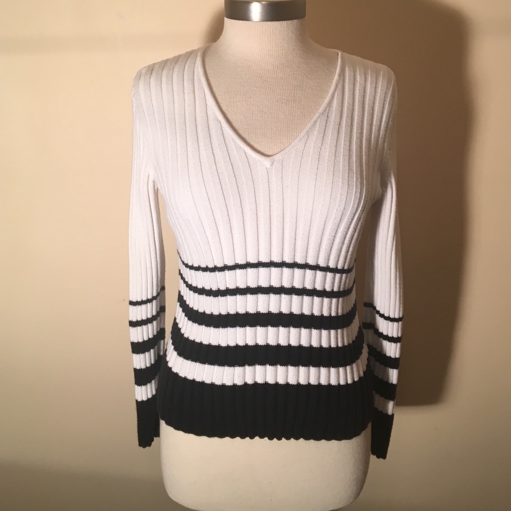 Ralph Lauren V neck sweater M