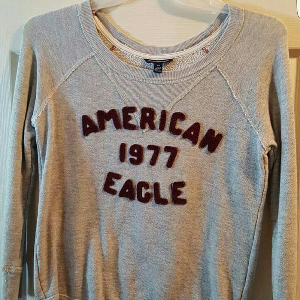 American Eagle sweatshirt