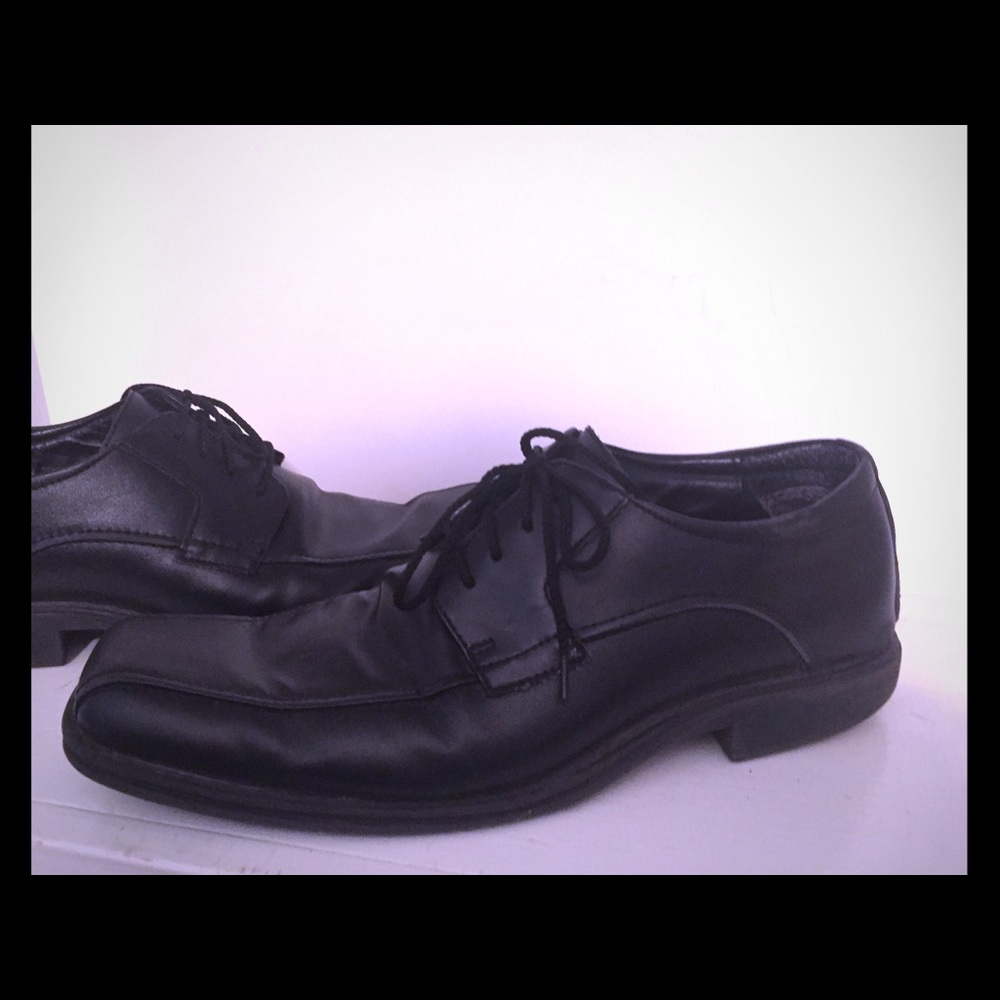 Men's GH Bass Black Dress Shoes