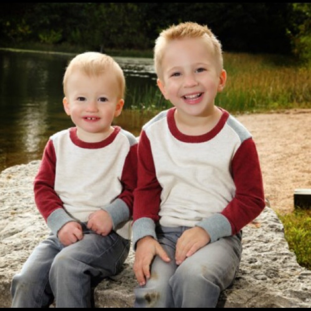 Baby Gap maroon, grey and cream sweater size 4