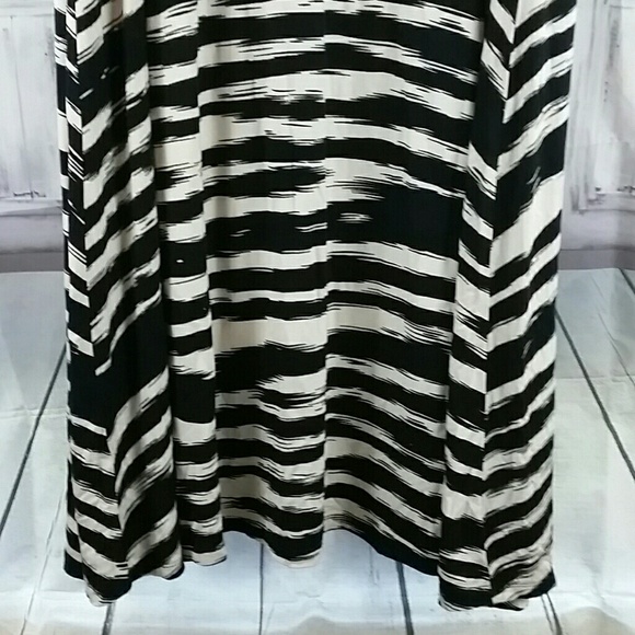 Roz & Ali Floor Length Maxi Skirt size Small - Picture 3 of 3