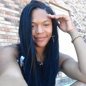 Meet your Posher, Sierra