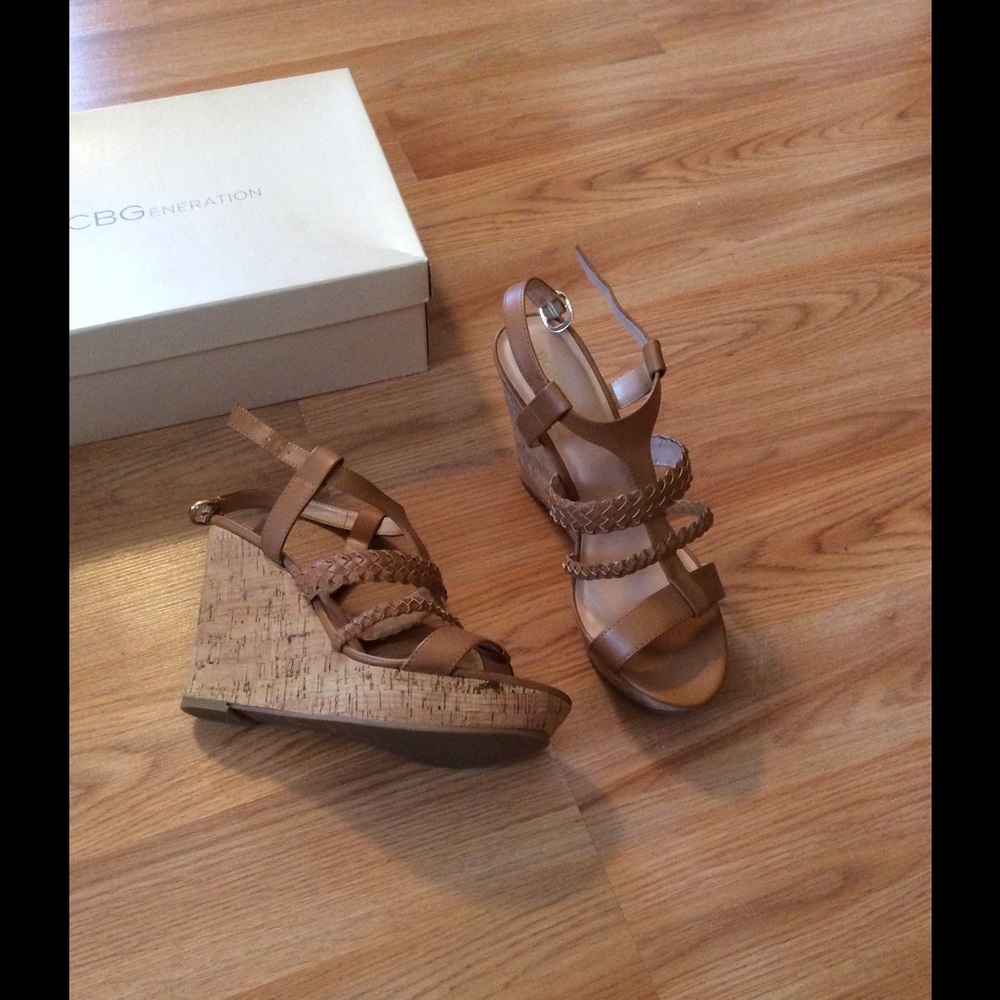 BCBG Wedges NEW