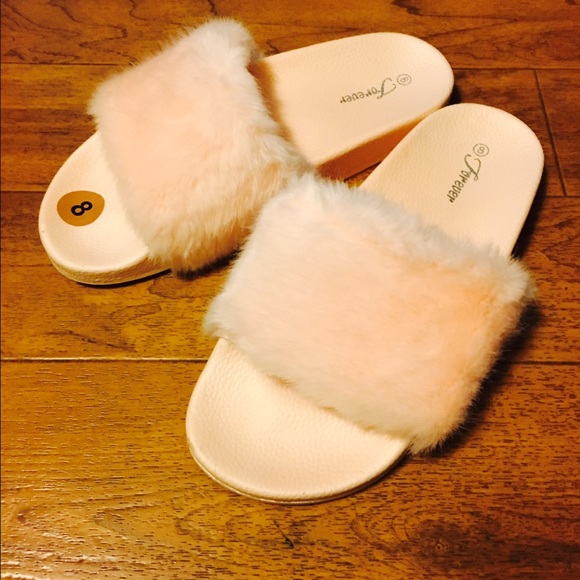 light pink fuzzy slides
