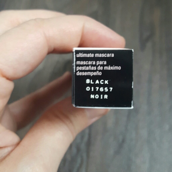 ONE LEFT! Mary Kay black ultimate mascara - Picture 2 of 3