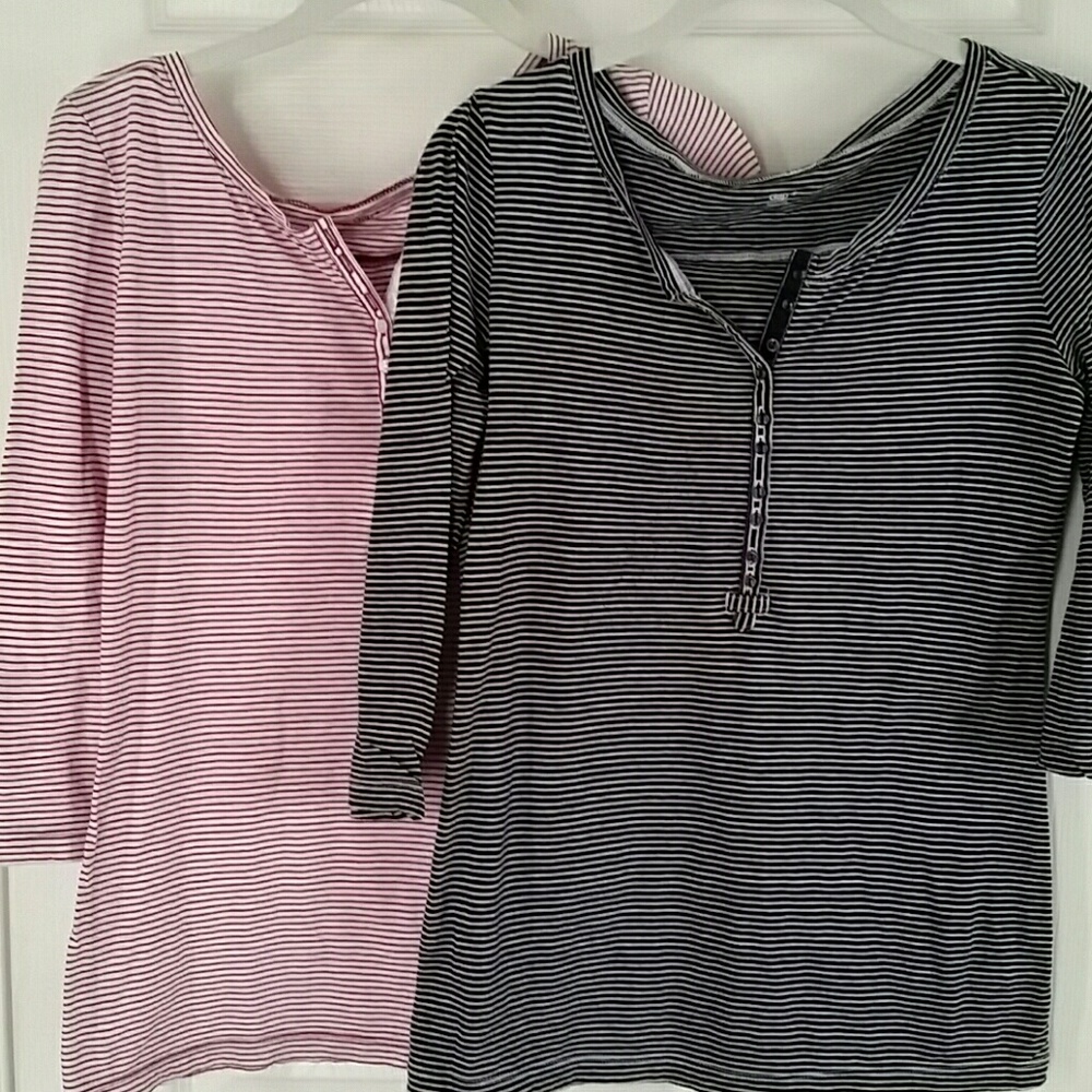 2 Gap striped tees