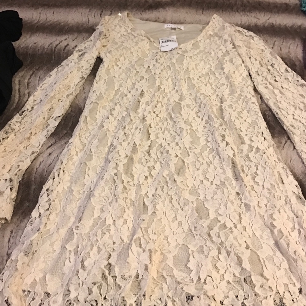 Lace ivory dress. Small. Brand new with tags