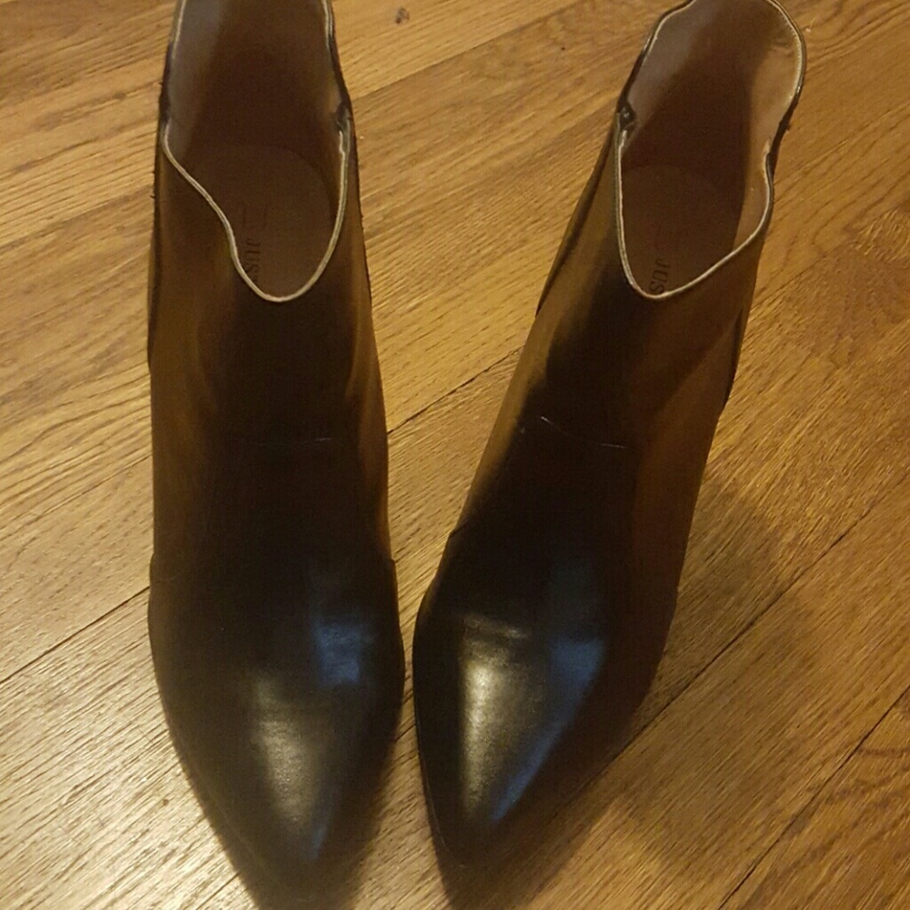 4 inch booties...good condition  need tap replaced