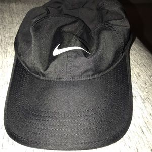 Nike Featherlight Dri-Fit Hat