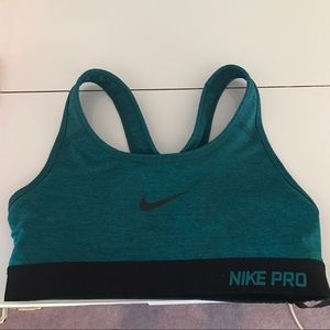 sport bra